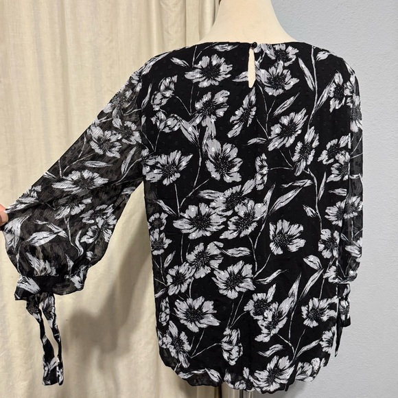Roz & Ali Women Black & White Floral Lined 3/4 Sleeve Relaxed Fit Blouse Size 1X - Picture 6 of 13